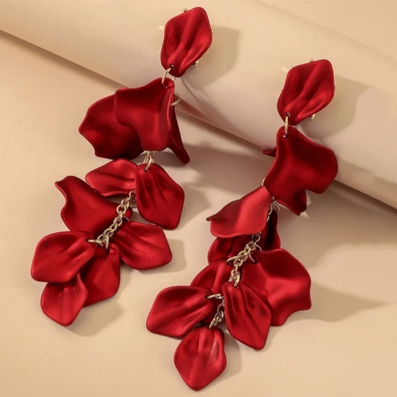 Fashion Rose Petal Long Earrings - Picture 4 of 11